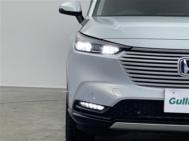 ヴェゼル ｅ：ＨＥＶ　Ｚ　純正９インチディスプレイオーディオ　バックカメラ　ＢＳＭ　ビルトインＥＴＣ２．０　ドライブレコーダー　アダプティブクルーズ　ステアリングヒーター　シートヒーター　ワイヤレス充電　オートハイビーム　ＴＶ（32枚目）