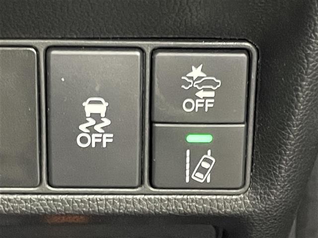 ステップワゴンスパーダ スパーダ ホンダセンシング 純正9インチナビ フリップダウンモニター バックカメラ ビルトインETC2.0 アダプティブクルーズコントロール ホンダセンシング 純正アルミホイール オートライト LEDヘッドライト 地デジTV(17枚目)