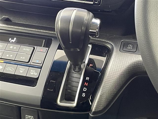 ステップワゴンスパーダ スパーダ ホンダセンシング 純正9インチナビ フリップダウンモニター バックカメラ ビルトインETC2.0 アダプティブクルーズコントロール ホンダセンシング 純正アルミホイール オートライト LEDヘッドライト 地デジTV(27枚目)