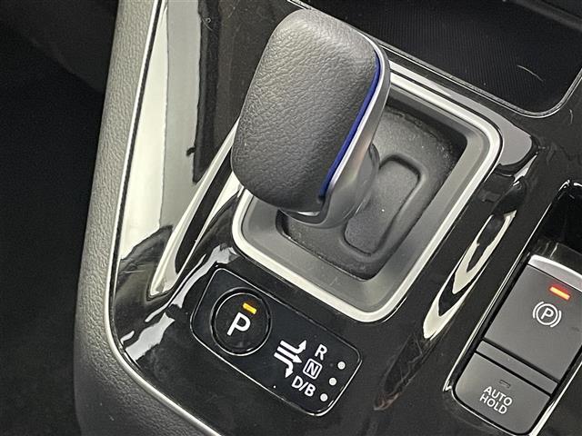 セレナ ｅ－パワー　ハイウェイスターＶ　プロパイロット　純正９インチナビ　フリップダウンモニター　アラウンドビューモニター　ＢＳＭ　ビルトインＥＴＣ　ドライブレコーダー　レーダークルーズコントロール　デジタルインナーミラー　シートヒーター（26枚目）