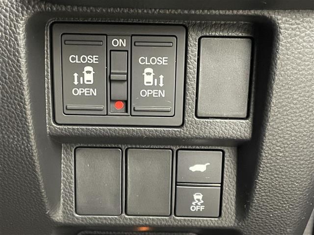 ステップワゴン e:HEVスパーダ プレミアムライン 純正11.4インチナビ マルチビュー BSM ビルトインETC 前後ドライブレコーダー ホンダセンシング アダプティブクルーズコントロール シートヒーター 純正アルミホイール オートライト LED(18枚目)