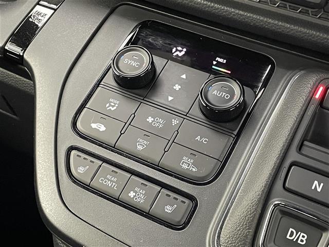 ステップワゴン e:HEVスパーダ プレミアムライン 純正11.4インチナビ マルチビュー BSM ビルトインETC 前後ドライブレコーダー ホンダセンシング アダプティブクルーズコントロール シートヒーター 純正アルミホイール オートライト LED(27枚目)