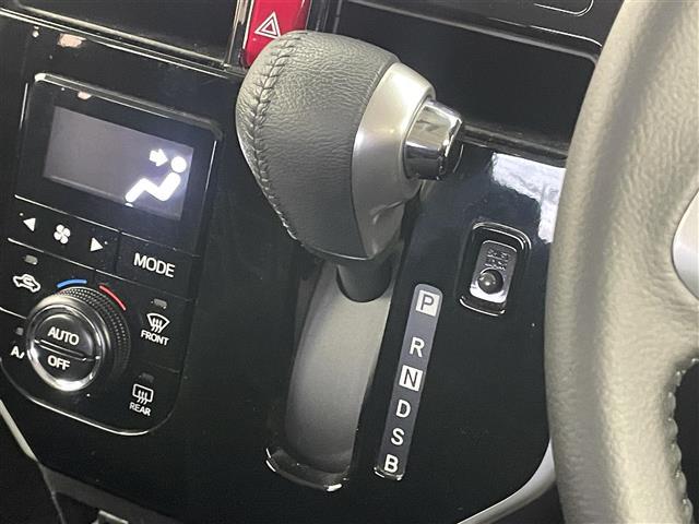 タンク カスタムＧ　スマートアシスト３　純正ナビ　バックカメラ　ビルトインＥＴＣ　ドライブレコーダー　クルーズコントロール　ステアリングスイッチ　純正アルミホイール　スマートキー　オートハイビーム　ＬＥＤライト　地デジ（28枚目）