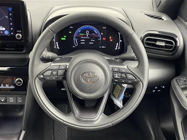 ヤリスクロス ハイブリッドZ アドベンチャー 登録済未使用車 純正ナビ パノラミックビューモニター BSM ビルトインETC2.0 セーフティセンス レーダークルーズコントロール シートヒーター ステアリングヒーター HDMI オートハイビーム(8枚目)