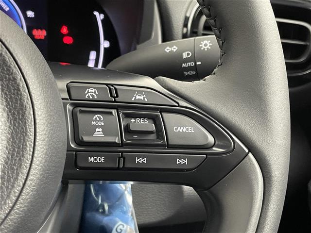 ヤリスクロス ハイブリッドZ アドベンチャー 登録済未使用車 純正ナビ パノラミックビューモニター BSM ビルトインETC2.0 セーフティセンス レーダークルーズコントロール シートヒーター ステアリングヒーター HDMI オートハイビーム(12枚目)