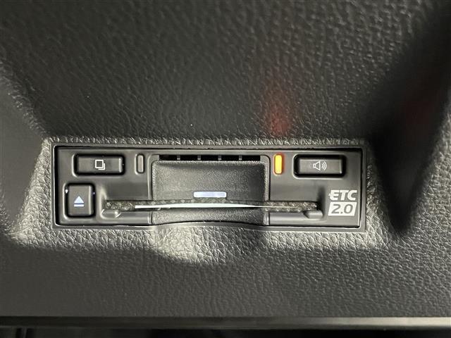 ヤリスクロス ハイブリッドZ アドベンチャー 登録済未使用車 純正ナビ パノラミックビューモニター BSM ビルトインETC2.0 セーフティセンス レーダークルーズコントロール シートヒーター ステアリングヒーター HDMI オートハイビーム(14枚目)