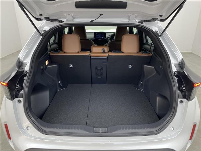 ヤリスクロス ハイブリッドZ アドベンチャー 登録済未使用車 純正ナビ パノラミックビューモニター BSM ビルトインETC2.0 セーフティセンス レーダークルーズコントロール シートヒーター ステアリングヒーター HDMI オートハイビーム(19枚目)