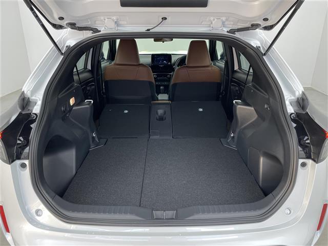 ヤリスクロス ハイブリッドZ アドベンチャー 登録済未使用車 純正ナビ パノラミックビューモニター BSM ビルトインETC2.0 セーフティセンス レーダークルーズコントロール シートヒーター ステアリングヒーター HDMI オートハイビーム(20枚目)