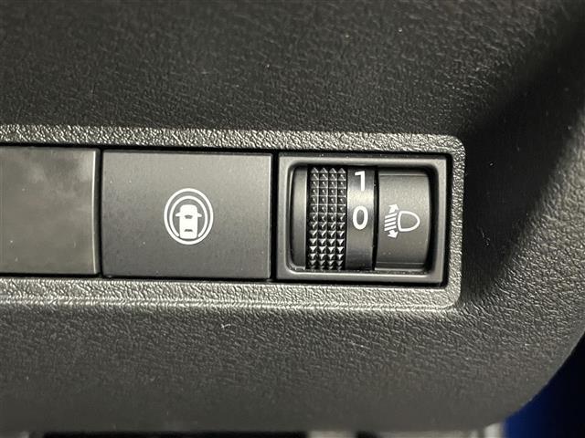 ノート X 純正9インチナビ バックカメラ ビルトインETC ドライブレコーダー インテリジェントエマージェンシーブレーキ ステアリングスイッチ プッシュスタート スマートキー オートマチックハイビーム 地デジ(16枚目)