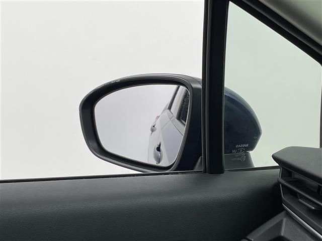 ノート X 純正9インチナビ バックカメラ ビルトインETC ドライブレコーダー インテリジェントエマージェンシーブレーキ ステアリングスイッチ プッシュスタート スマートキー オートマチックハイビーム 地デジ(30枚目)