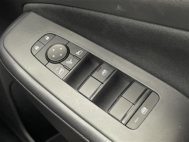 ノート X 純正9インチナビ バックカメラ ビルトインETC ドライブレコーダー インテリジェントエマージェンシーブレーキ ステアリングスイッチ プッシュスタート スマートキー オートマチックハイビーム 地デジ(31枚目)