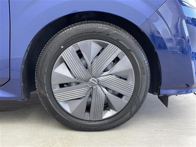 ノート X 純正9インチナビ バックカメラ ビルトインETC ドライブレコーダー インテリジェントエマージェンシーブレーキ ステアリングスイッチ プッシュスタート スマートキー オートマチックハイビーム 地デジ(34枚目)