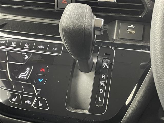 eKクロス T 純正9インチナビ バックカメラ ドライブレコーダー eアシスト シートヒーター ステアリングスイッチ ヘッドライトレベライザー 純正アルミホイール スマートキー オートハイビーム LEDヘッドライト(14枚目)