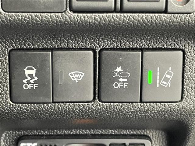 フリード G・ホンダセンシング 社外ナビ バックカメラ ビルトインETC ドライブレコーダー ホンダセンシング アダプティブクルーズコントロール ステアリングスイッチ 純正アルミホイール スマートキー オートライト LED TV(16枚目)