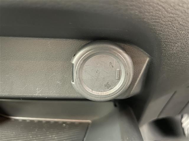 ノート X 純正9型ナビ Bカメラ エマージェンシーブレーキ レーンキープ クリアランスソアナー ドライブレコーダー オートライト ETC 純正フロアマット 電動格納ミラー 純正WCP 地デジTV スマートキー(20枚目)