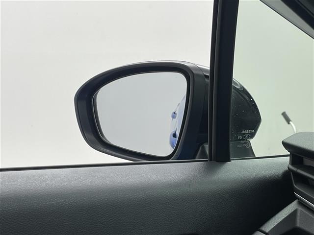 ノート X 純正9型ナビ Bカメラ エマージェンシーブレーキ レーンキープ クリアランスソアナー ドライブレコーダー オートライト ETC 純正フロアマット 電動格納ミラー 純正WCP 地デジTV スマートキー(26枚目)