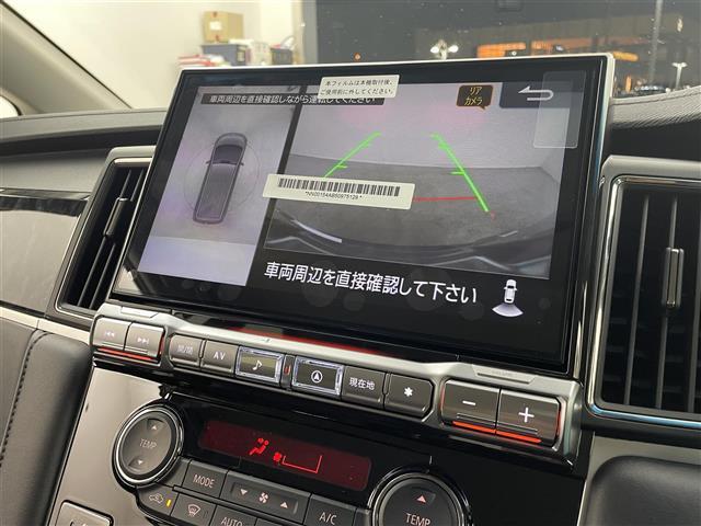 デリカＤ：５ ブラックエディション　ＡＬＰＩＮＥ１１インチナビ　マルチアラウンドモニター　ＢＳＭ　黒レザー　ｅアシスト　レーダークルーズコントロール　シートヒーター　ＨＤＭＩ　ステアリングヒーター　純正アルミホイール　オートライト　ＴＶ（3枚目）