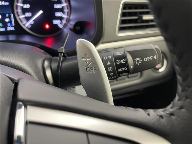 デリカＤ：５ ブラックエディション　ＡＬＰＩＮＥ１１インチナビ　マルチアラウンドモニター　ＢＳＭ　黒レザー　ｅアシスト　レーダークルーズコントロール　シートヒーター　ＨＤＭＩ　ステアリングヒーター　純正アルミホイール　オートライト　ＴＶ（12枚目）