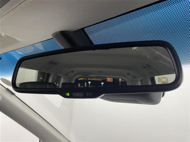 デリカＤ：５ ブラックエディション　ＡＬＰＩＮＥ１１インチナビ　マルチアラウンドモニター　ＢＳＭ　黒レザー　ｅアシスト　レーダークルーズコントロール　シートヒーター　ＨＤＭＩ　ステアリングヒーター　純正アルミホイール　オートライト　ＴＶ（23枚目）