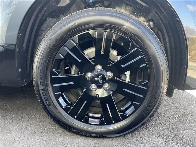 デリカＤ：５ ブラックエディション　ＡＬＰＩＮＥ１１インチナビ　マルチアラウンドモニター　ＢＳＭ　黒レザー　ｅアシスト　レーダークルーズコントロール　シートヒーター　ＨＤＭＩ　ステアリングヒーター　純正アルミホイール　オートライト　ＴＶ（34枚目）