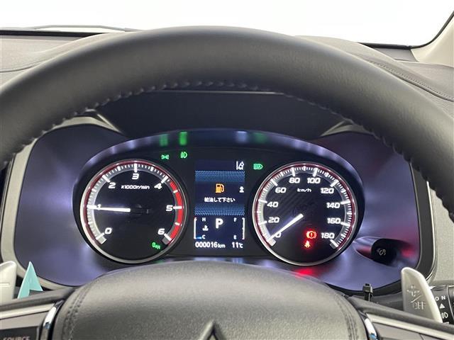 デリカＤ：５ シャモニー　登録済未使用車　４ＷＤ　全周囲モニター　衝突軽減ブレーキ　レーンキープアシスト　レーダクルコン　ＢＳＭ　誤発進抑制　両側電動スライド　電動リアドア　デジタルインナーミラー　シートヒーター　ＡＣ１００Ｖ（4枚目）