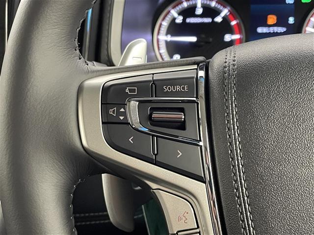 デリカＤ：５ シャモニー　登録済未使用車　４ＷＤ　全周囲モニター　衝突軽減ブレーキ　レーンキープアシスト　レーダクルコン　ＢＳＭ　誤発進抑制　両側電動スライド　電動リアドア　デジタルインナーミラー　シートヒーター　ＡＣ１００Ｖ（9枚目）