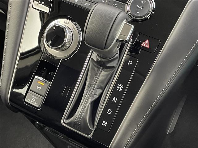 デリカＤ：５ シャモニー　登録済未使用車　４ＷＤ　全周囲モニター　衝突軽減ブレーキ　レーンキープアシスト　レーダクルコン　ＢＳＭ　誤発進抑制　両側電動スライド　電動リアドア　デジタルインナーミラー　シートヒーター　ＡＣ１００Ｖ（17枚目）