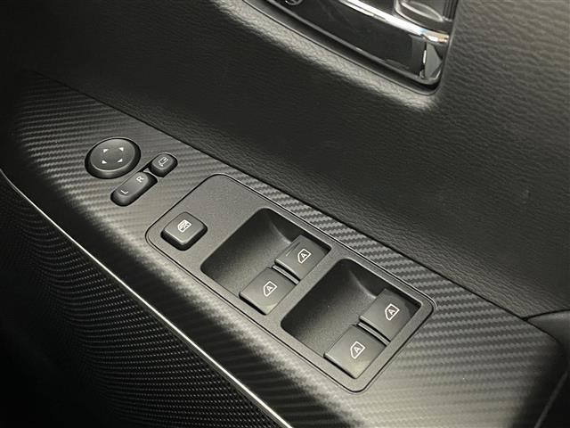 デリカＤ：５ シャモニー　登録済未使用車　４ＷＤ　全周囲モニター　衝突軽減ブレーキ　レーンキープアシスト　レーダクルコン　ＢＳＭ　誤発進抑制　両側電動スライド　電動リアドア　デジタルインナーミラー　シートヒーター　ＡＣ１００Ｖ（23枚目）