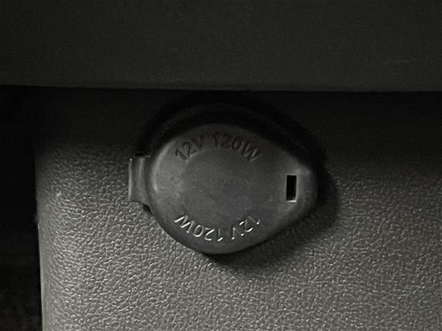 ◆商談ルームには「キッズスペース」を完備しています。ＤＶＤ、ブロック、絵本、おままごとセット。お子様連れでも、ゆっくりとお車をお選びいただけます！