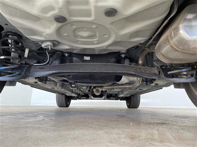 ヤリスクロス Ｚ　純正９インチディスプレイオーディオ　パノラミックビューモニター　ＢＳＭ　レーダークルーズコントロール　ビルトインＥＴＣ２．０　ドライブレコーダー　シートヒーター　純正アルミホイール　ＬＥＤヘッドライト（32枚目）