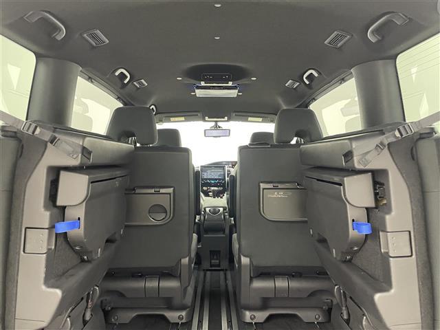 セレナ ニスモ　プロパイロット　社外９インチナビ　フリップダウンモニター　アラウンドビューモニター　ＥＴＣ　レーダークルーズ　インテリジェントルームミラー　ＨＤＭＩ　純正アルミホイール　スマートキー　オートハイビーム（31枚目）