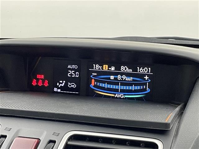 フォレスター Ｘ－ブレイク　アイサイトｖｅｒ２　純正ナビ　フリップダウンモニター　バックカメラ　ＥＴＣ　レーダークルーズコントロール　シートヒーター　純正アルミホイール　スマートキー　オートライト　ＬＥＤヘッドライト　地デジＴＶ（7枚目）