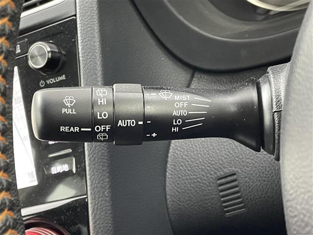 フォレスター Ｘ－ブレイク　アイサイトｖｅｒ２　純正ナビ　フリップダウンモニター　バックカメラ　ＥＴＣ　レーダークルーズコントロール　シートヒーター　純正アルミホイール　スマートキー　オートライト　ＬＥＤヘッドライト　地デジＴＶ（10枚目）