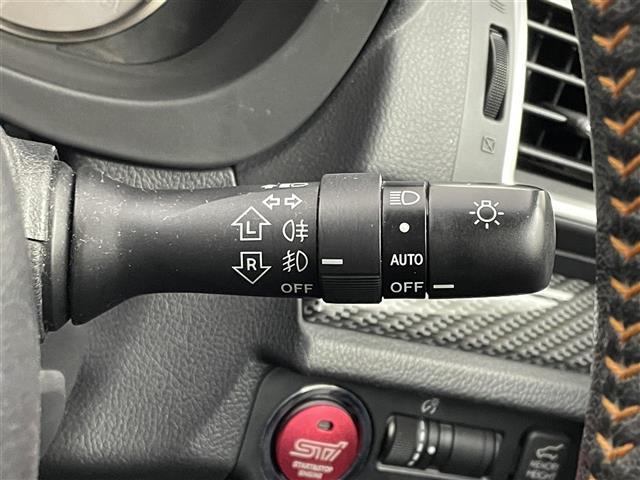 フォレスター Ｘ－ブレイク　アイサイトｖｅｒ２　純正ナビ　フリップダウンモニター　バックカメラ　ＥＴＣ　レーダークルーズコントロール　シートヒーター　純正アルミホイール　スマートキー　オートライト　ＬＥＤヘッドライト　地デジＴＶ（16枚目）