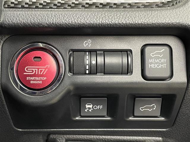 フォレスター Ｘ－ブレイク　アイサイトｖｅｒ２　純正ナビ　フリップダウンモニター　バックカメラ　ＥＴＣ　レーダークルーズコントロール　シートヒーター　純正アルミホイール　スマートキー　オートライト　ＬＥＤヘッドライト　地デジＴＶ（18枚目）