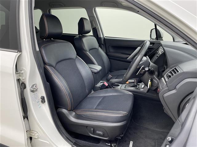 フォレスター Ｘ－ブレイク　アイサイトｖｅｒ２　純正ナビ　フリップダウンモニター　バックカメラ　ＥＴＣ　レーダークルーズコントロール　シートヒーター　純正アルミホイール　スマートキー　オートライト　ＬＥＤヘッドライト　地デジＴＶ（19枚目）