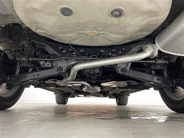 フォレスター Ｘ－ブレイク　アイサイトｖｅｒ２　純正ナビ　フリップダウンモニター　バックカメラ　ＥＴＣ　レーダークルーズコントロール　シートヒーター　純正アルミホイール　スマートキー　オートライト　ＬＥＤヘッドライト　地デジＴＶ（35枚目）