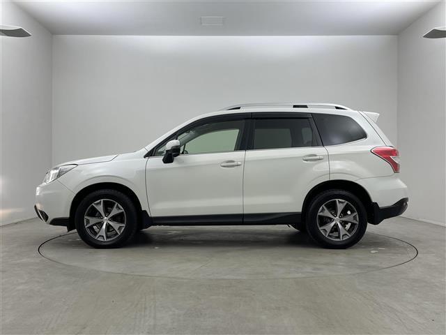 フォレスター Ｘ－ブレイク　アイサイトｖｅｒ２　純正ナビ　フリップダウンモニター　バックカメラ　ＥＴＣ　レーダークルーズコントロール　シートヒーター　純正アルミホイール　スマートキー　オートライト　ＬＥＤヘッドライト　地デジＴＶ（38枚目）