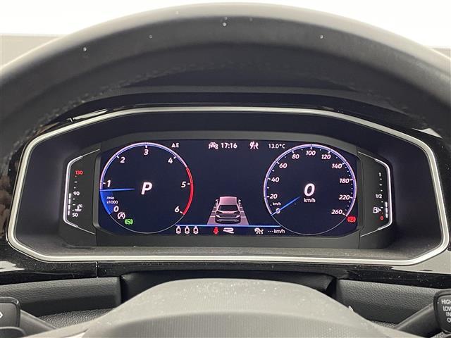 Ｔ－ロック ＴＤＩ　Ｒライン　オールインセーフティ　純正９．２インチディスプレイオーディオ　バックカメラ　ＢＳＭ　ビルトインＥＴＣ　アダプティブクルーズコントロール　シートヒーター　ワイヤレス充電　純正アルミ　オートハイビーム（4枚目）