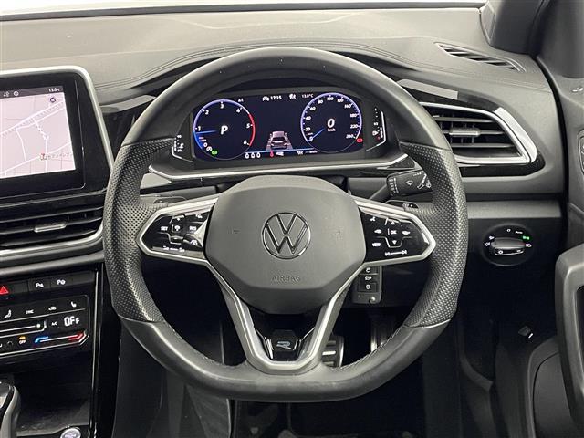 Ｔ－ロック ＴＤＩ　Ｒライン　オールインセーフティ　純正９．２インチディスプレイオーディオ　バックカメラ　ＢＳＭ　ビルトインＥＴＣ　アダプティブクルーズコントロール　シートヒーター　ワイヤレス充電　純正アルミ　オートハイビーム（8枚目）