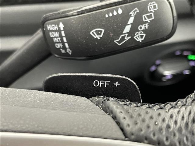 Ｔ－ロック ＴＤＩ　Ｒライン　オールインセーフティ　純正９．２インチディスプレイオーディオ　バックカメラ　ＢＳＭ　ビルトインＥＴＣ　アダプティブクルーズコントロール　シートヒーター　ワイヤレス充電　純正アルミ　オートハイビーム（13枚目）