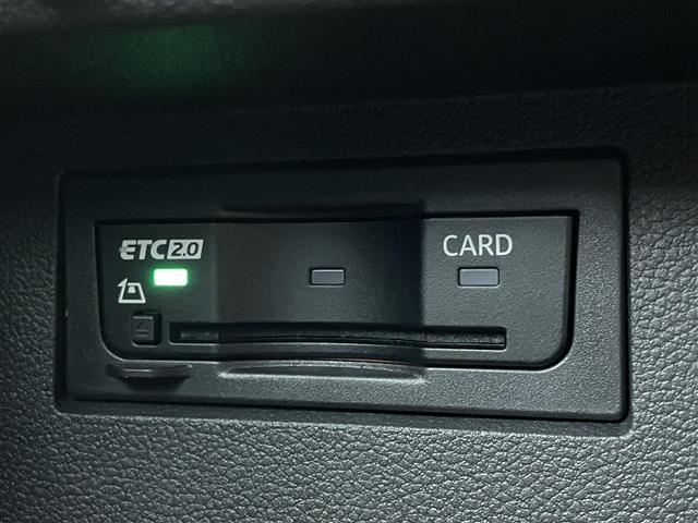 Ｔ－ロック ＴＤＩ　Ｒライン　オールインセーフティ　純正９．２インチディスプレイオーディオ　バックカメラ　ＢＳＭ　ビルトインＥＴＣ　アダプティブクルーズコントロール　シートヒーター　ワイヤレス充電　純正アルミ　オートハイビーム（15枚目）