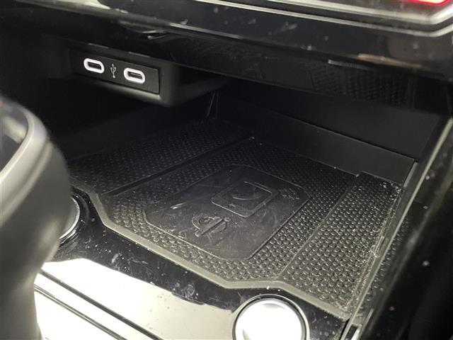 Ｔ－ロック ＴＤＩ　Ｒライン　オールインセーフティ　純正９．２インチディスプレイオーディオ　バックカメラ　ＢＳＭ　ビルトインＥＴＣ　アダプティブクルーズコントロール　シートヒーター　ワイヤレス充電　純正アルミ　オートハイビーム（16枚目）