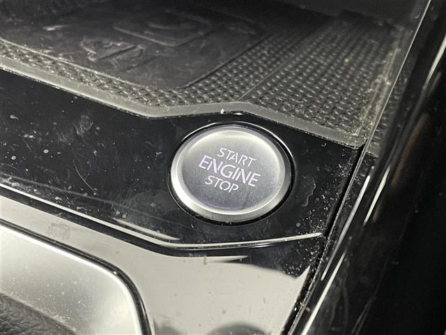 Ｔ－ロック ＴＤＩ　Ｒライン　オールインセーフティ　純正９．２インチディスプレイオーディオ　バックカメラ　ＢＳＭ　ビルトインＥＴＣ　アダプティブクルーズコントロール　シートヒーター　ワイヤレス充電　純正アルミ　オートハイビーム（19枚目）