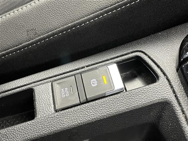 Ｔ－ロック ＴＤＩ　Ｒライン　オールインセーフティ　純正９．２インチディスプレイオーディオ　バックカメラ　ＢＳＭ　ビルトインＥＴＣ　アダプティブクルーズコントロール　シートヒーター　ワイヤレス充電　純正アルミ　オートハイビーム（22枚目）