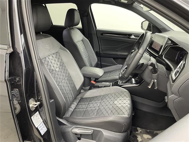 Ｔ－ロック ＴＤＩ　Ｒライン　オールインセーフティ　純正９．２インチディスプレイオーディオ　バックカメラ　ＢＳＭ　ビルトインＥＴＣ　アダプティブクルーズコントロール　シートヒーター　ワイヤレス充電　純正アルミ　オートハイビーム（27枚目）