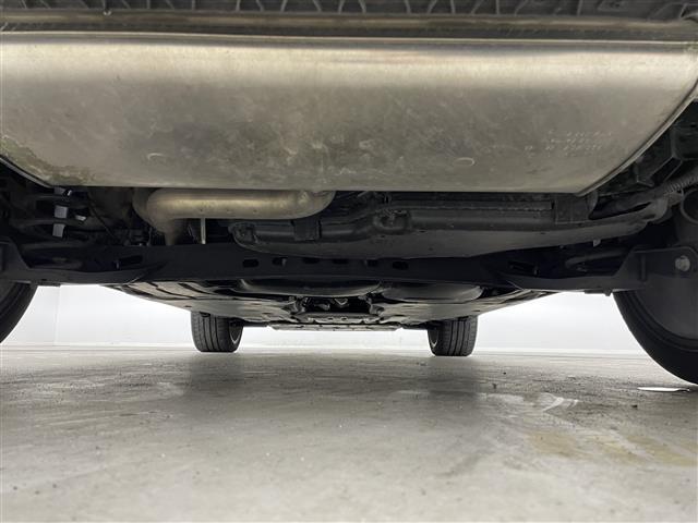 Ｔ－ロック ＴＤＩ　Ｒライン　オールインセーフティ　純正９．２インチディスプレイオーディオ　バックカメラ　ＢＳＭ　ビルトインＥＴＣ　アダプティブクルーズコントロール　シートヒーター　ワイヤレス充電　純正アルミ　オートハイビーム（31枚目）