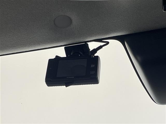 タンク カスタムＧ　スマートアシスト３　純正９インチナビ　パノラミックビューモニター　ビルトインＥＴＣ　前後ドライブレコーダー　シートヒーター　ステアリングスイッチ　純正アルミホイール　オートハイビーム　ＬＥＤライト（8枚目）