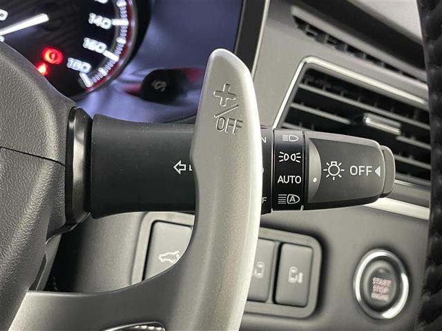 デリカＤ：５ シャモニー　登録済未使用車　マルチアラウンドモニター　ＢＳＭ　レーダークルーズコントロール　シートヒーター　ステアリングヒーター　パドルシフト　ハーフレザー　純正アルミホイール　オートライト　ＬＥＤヘッドライト（13枚目）