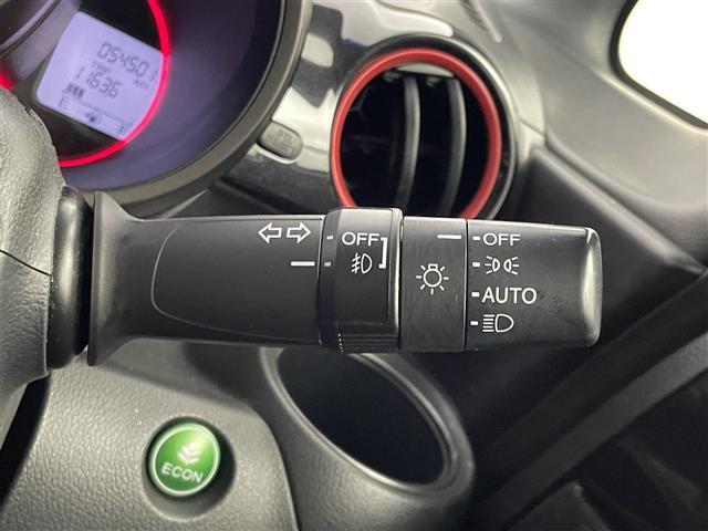 Ｎ－ＢＯＸ Ｇ　ＳＳパッケージ　純正ナビ　バックカメラ　ＥＴＣ　ドライブレコーダー　シティブレーキアクティブ　ＨＤＭＩ　ステアリングスイッチ　純正アルミホイール　プッシュスタート　スマートキー　オートライト　ＨＩＤヘッドライト（11枚目）